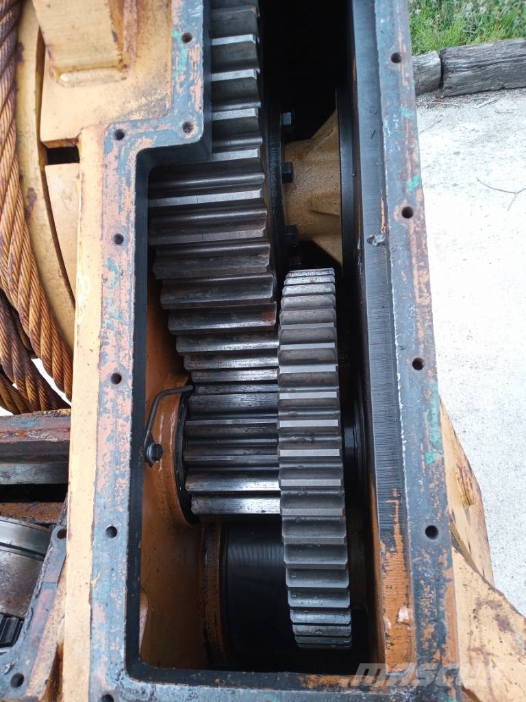 CAT 58 winch to fit D8K with fairlead Autres accessoires