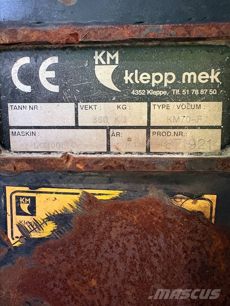 Klepp Mek KM70 Hydraulic Quick Coupler – Volvo EC300EL Quick connectors