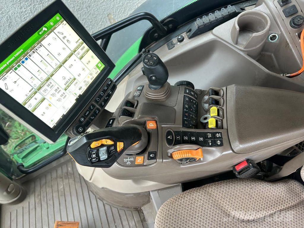 John Deere 6R 215 Traktorit