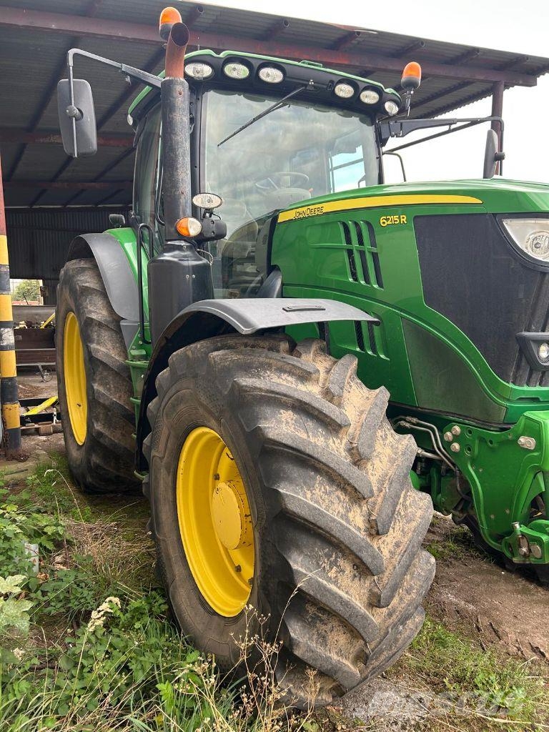 John Deere 6R 215 Traktorit