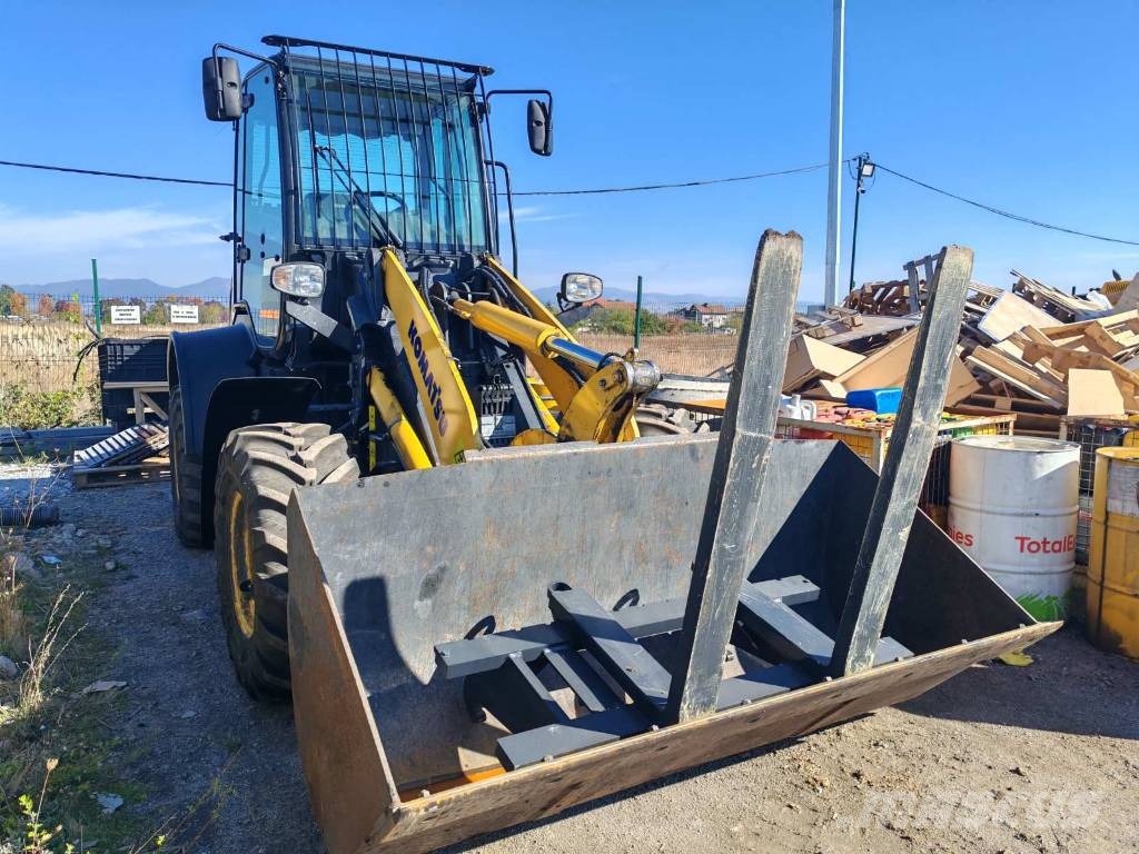 Komatsu WA 100 M-8 Фронтальні навантажувачі