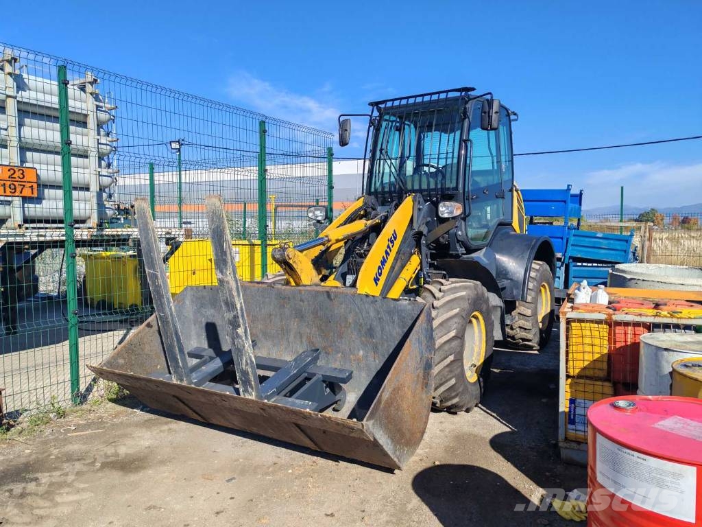Komatsu WA 100 M-8 Фронтальні навантажувачі