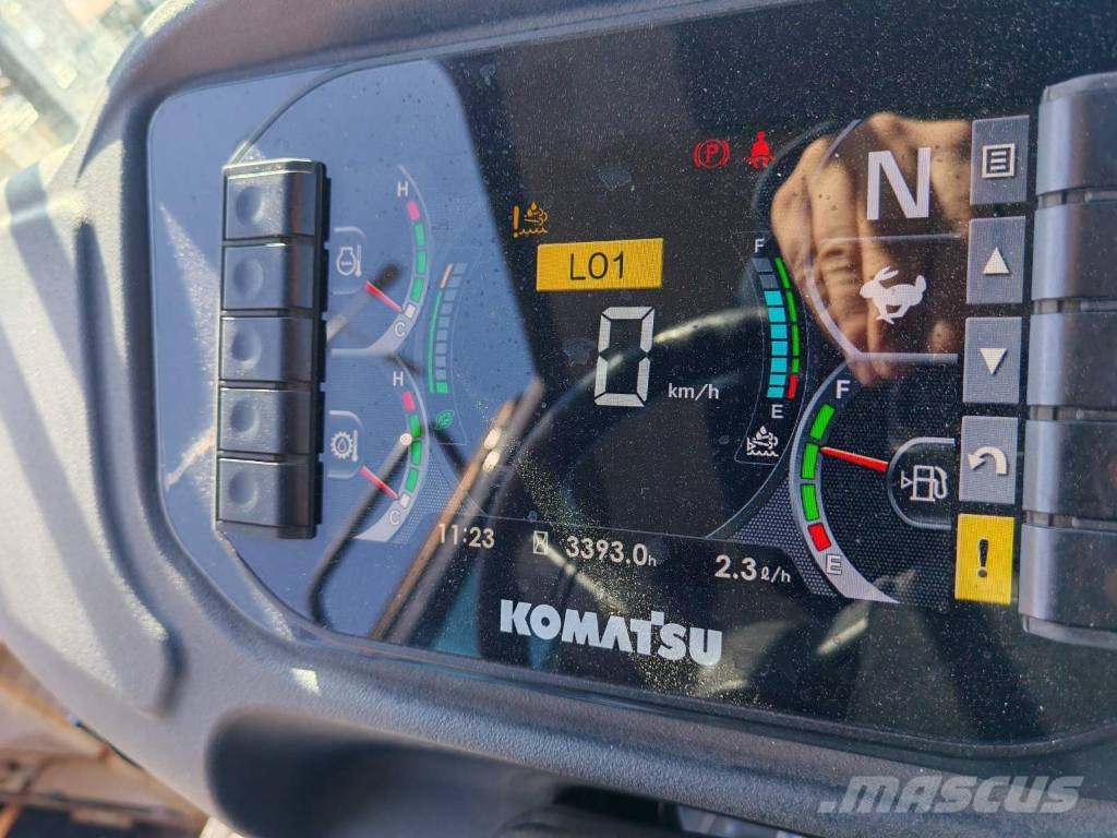 Komatsu WA 100 M-8 Фронтальні навантажувачі