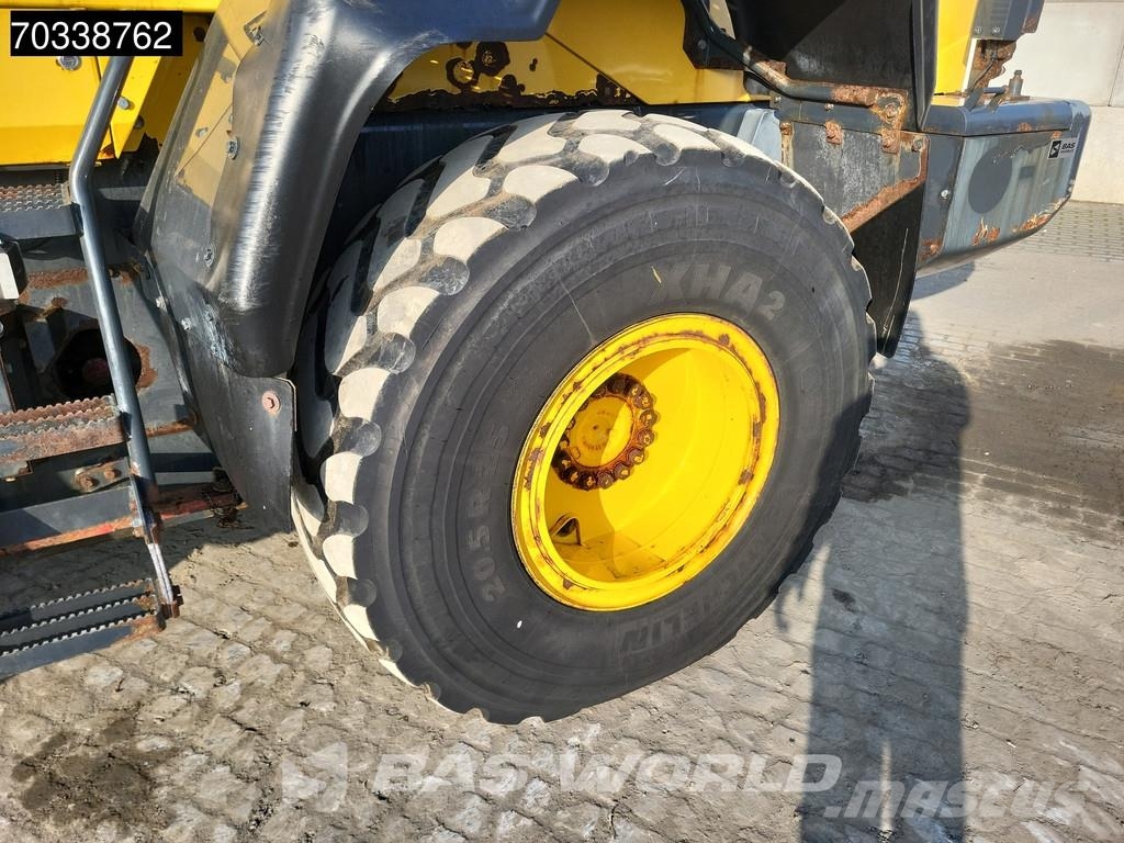 Komatsu WA320 -8 Wheel loaders