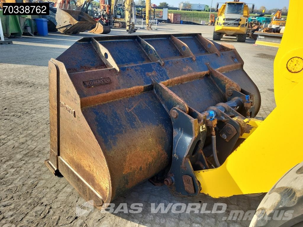 Komatsu WA320 -8 Wheel loaders