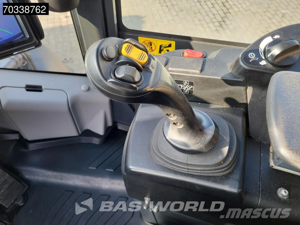 Komatsu WA320 -8 Wheel loaders
