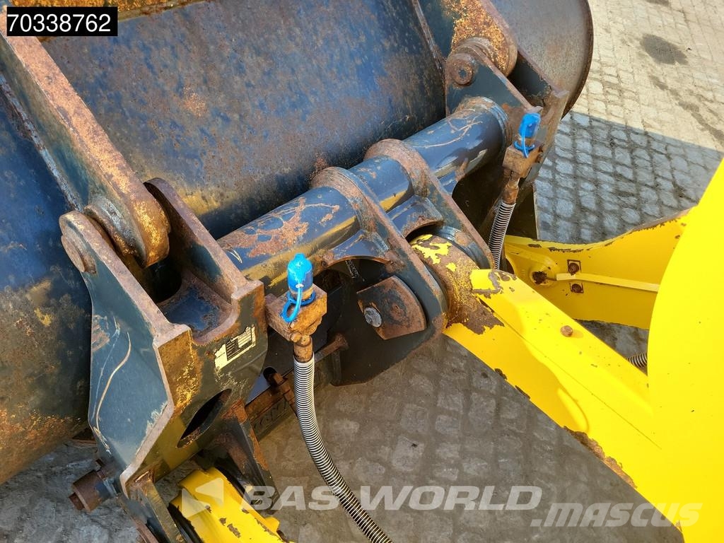 Komatsu WA320 -8 Wheel loaders