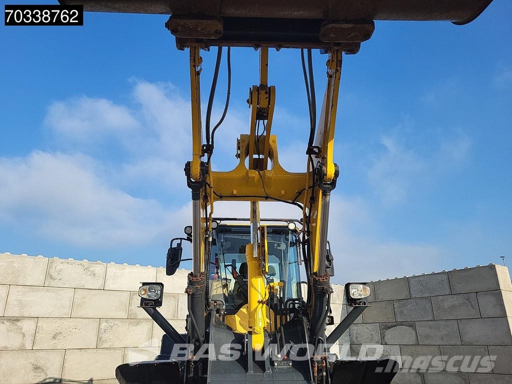 Komatsu WA320 -8 Wheel loaders