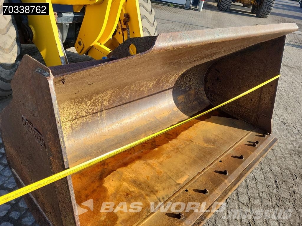 Komatsu WA320 -8 Wheel loaders