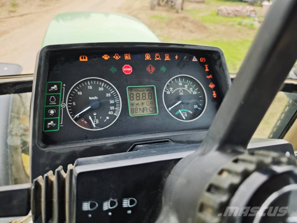 John Deere 7700 Трактора