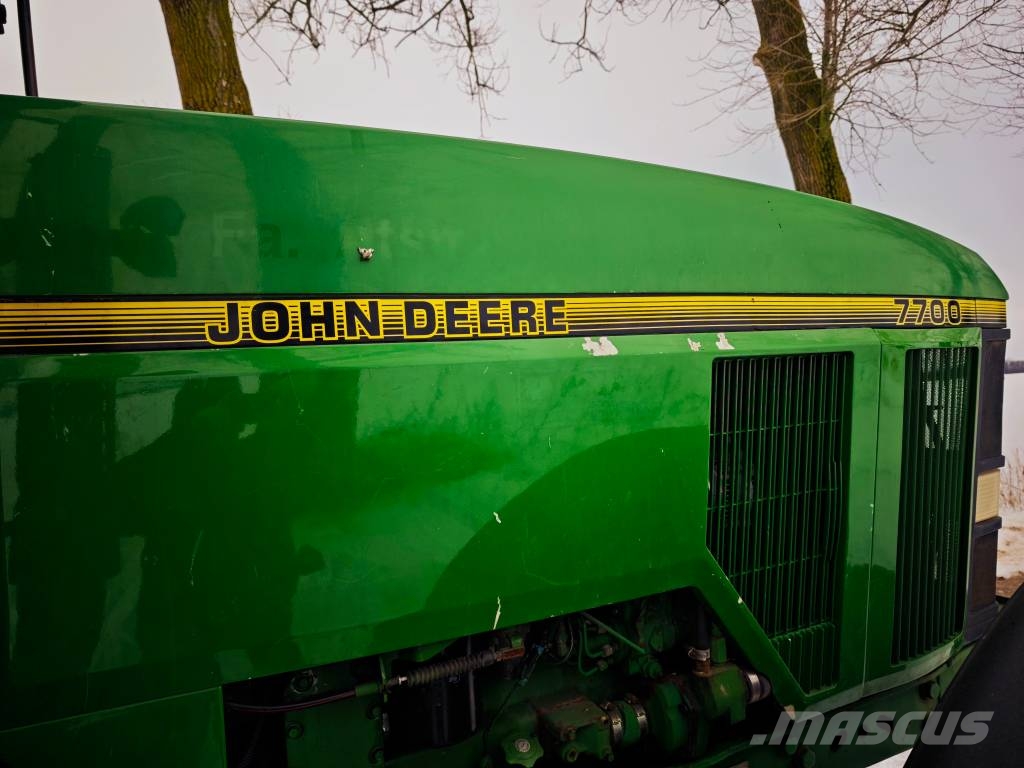 John Deere 7700 Трактора