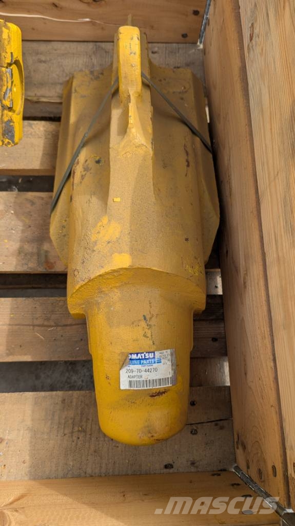 Komatsu PC800 ADAPTER 209-70-44270 K130385CC Skovle
