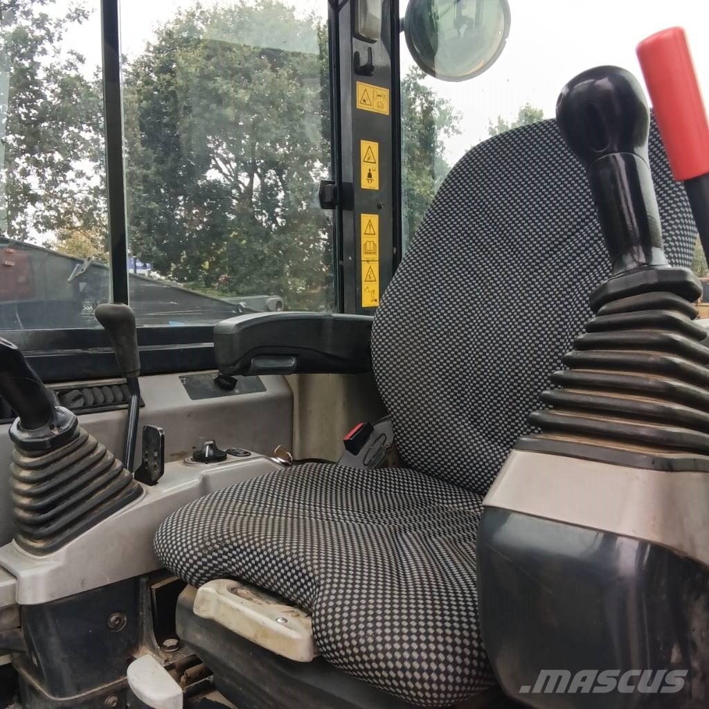 Komatsu PC 30 MR-5 حفارات صغيرة أقل من 7 طن (حفارات صغيرة)