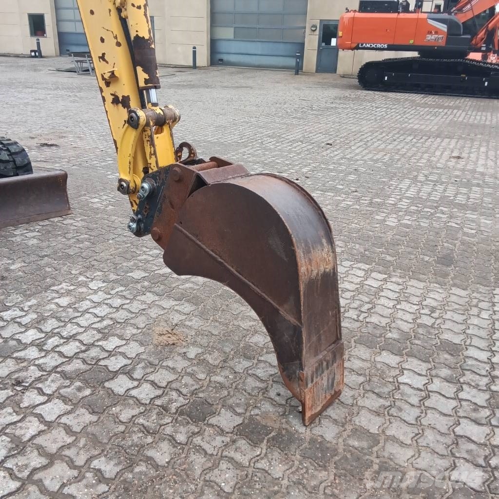 Komatsu PC 30 MR-5 حفارات صغيرة أقل من 7 طن (حفارات صغيرة)
