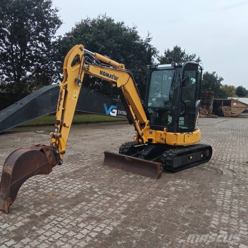 Komatsu PC 30 MR-5 حفارات صغيرة أقل من 7 طن (حفارات صغيرة)