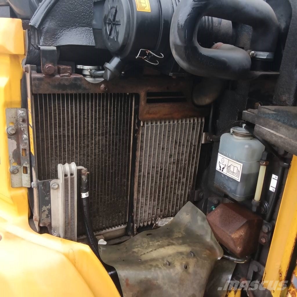 Komatsu PC 30 MR-5 حفارات صغيرة أقل من 7 طن (حفارات صغيرة)