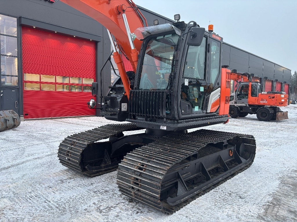 Hitachi ZX 135 US-7 / HW-Metsäalusta, Rasvari, Stage V حفارات زحافة