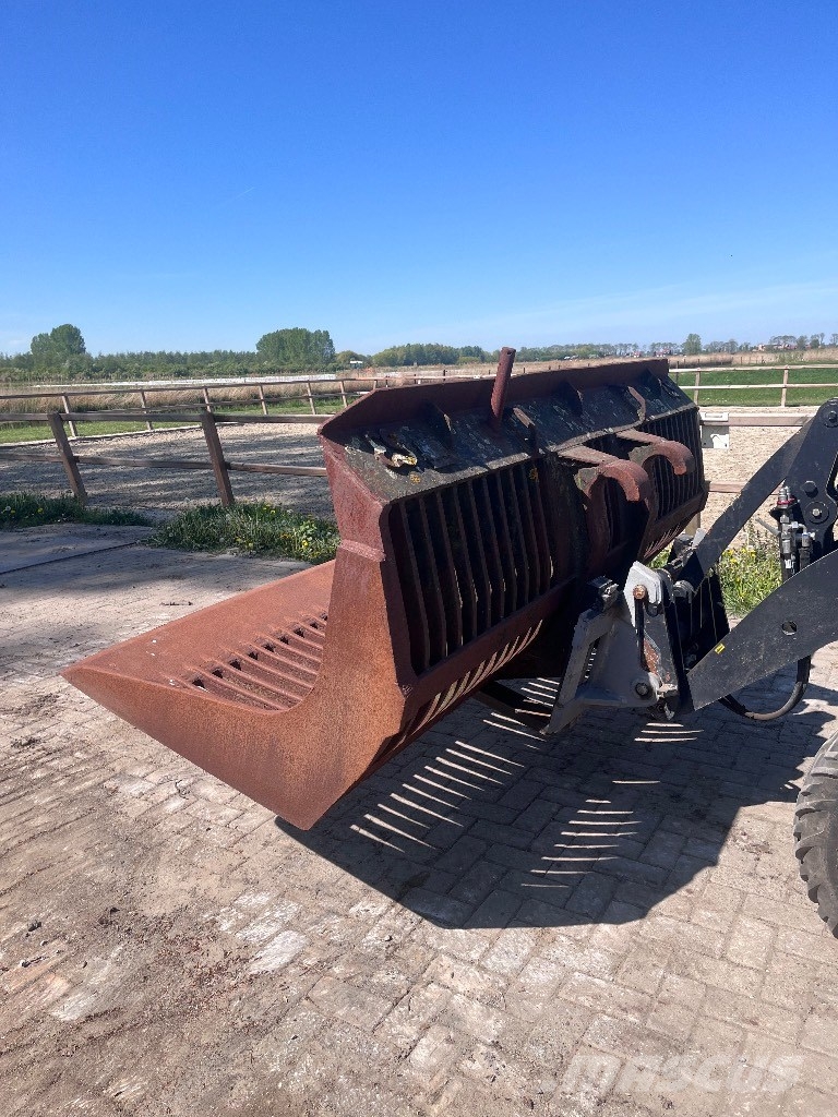 Eurosteel puinriek 2700mm Sw2000 Godets cribleurs