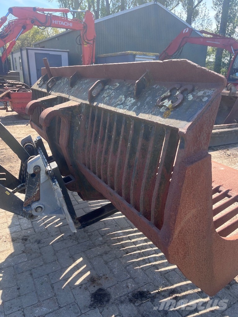 Eurosteel puinriek 2700mm Sw2000 Godets cribleurs