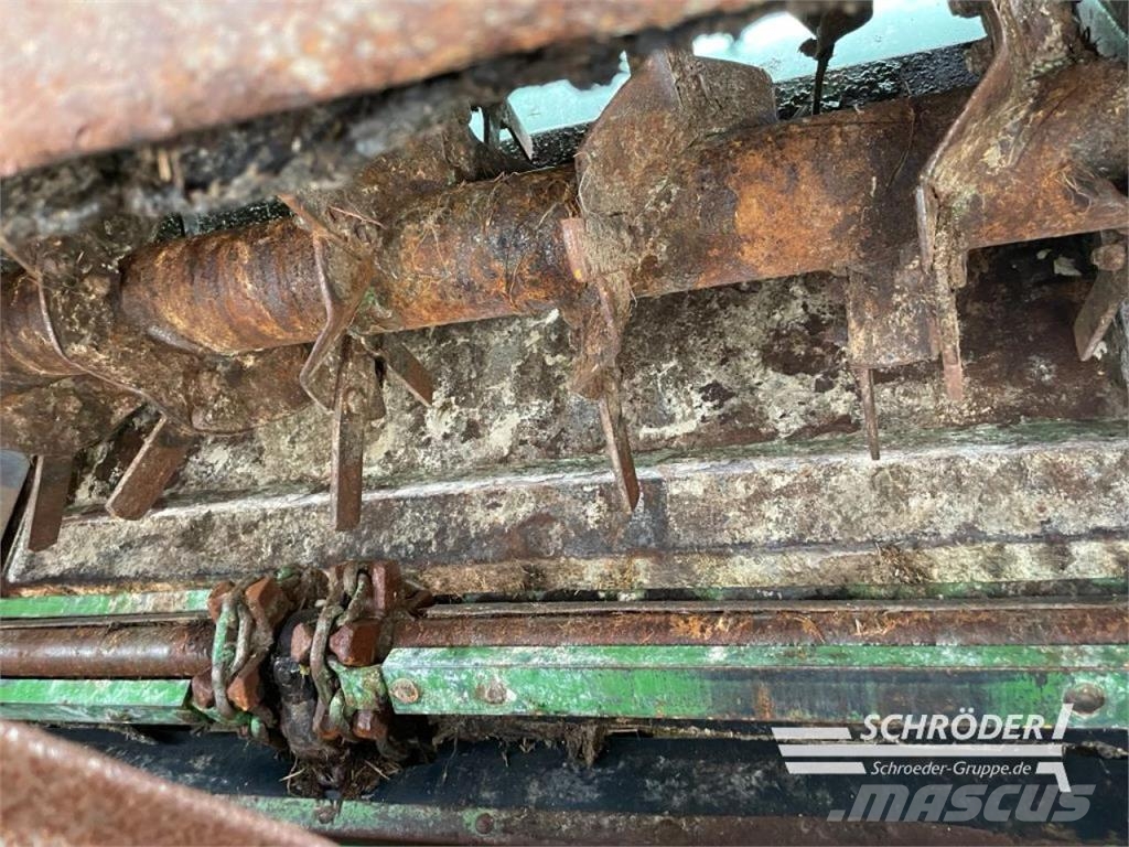 Bergmann VARIO 440 + TSWA19 + HÄCKSELAUFBAU HT40S Žemės ūkis - Kita