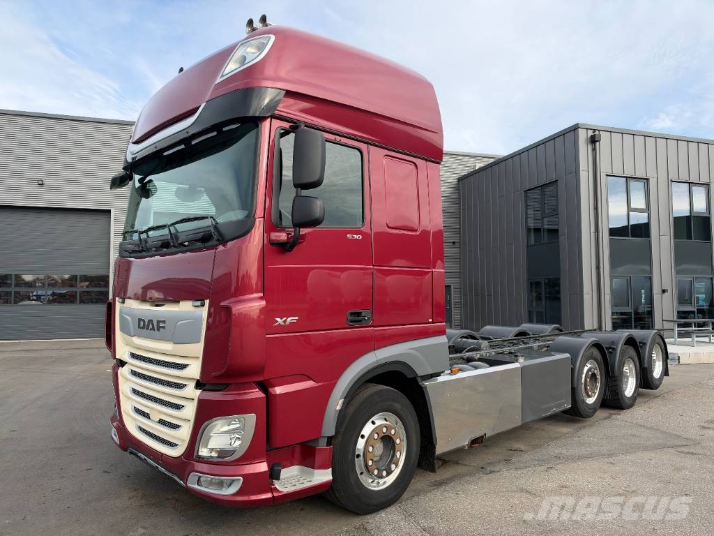 DAF XF530 8x2/4 Super Space Cab chassis Euro 6 Kamioni-šasije