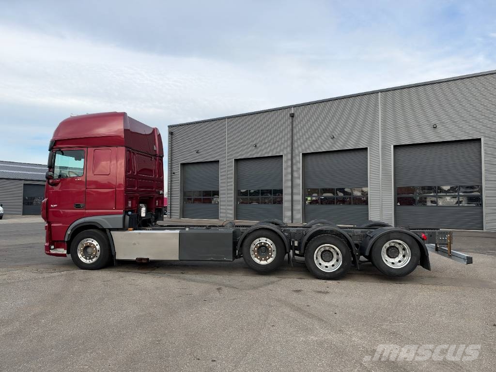 DAF XF530 8x2/4 Super Space Cab chassis Euro 6 Kamioni-šasije
