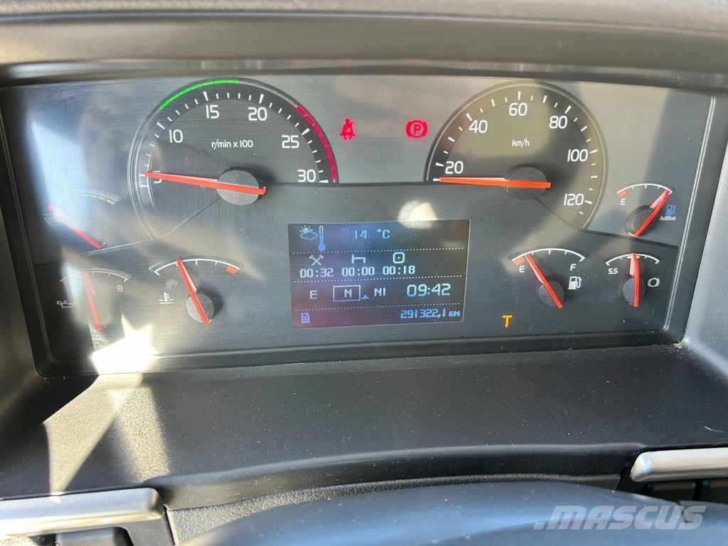 Volvo FM300 6X2 EURO4 + HIAB XS + TIPPER شاحنات الرافعات