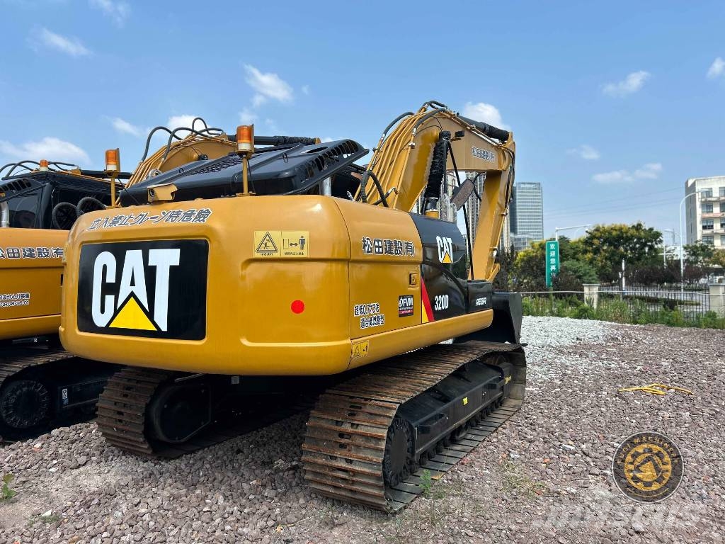 CAT 320D 대형 굴삭기 29톤 이상