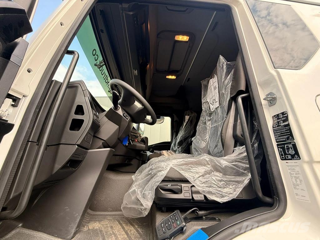 MAN TGS 26.520 MAN TGS 26.520 LL 6x2 Hiab 228-6 Kran All-Terrain-Krane