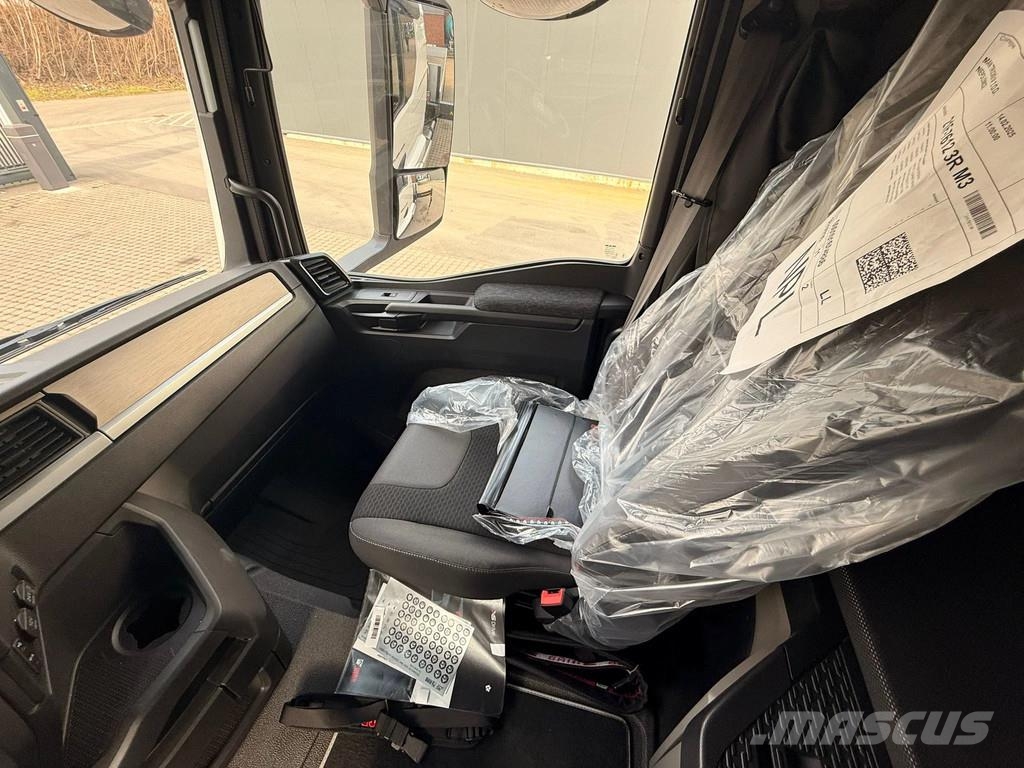MAN TGS 26.520 MAN TGS 26.520 LL 6x2 Hiab 228-6 Kran All-Terrain-Krane