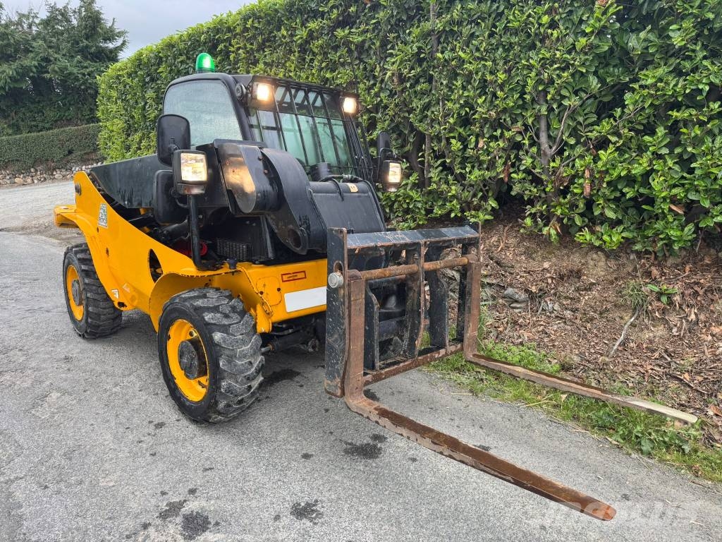 JCB 520-40 Телескопические погрузчики