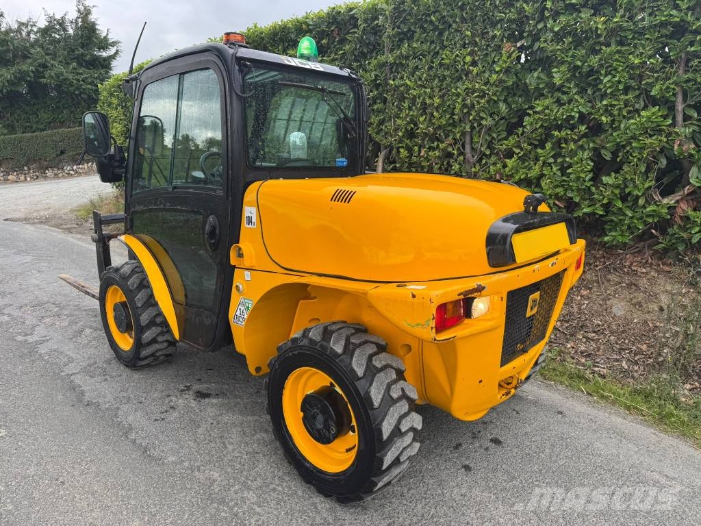 JCB 520-40 Телескопические погрузчики