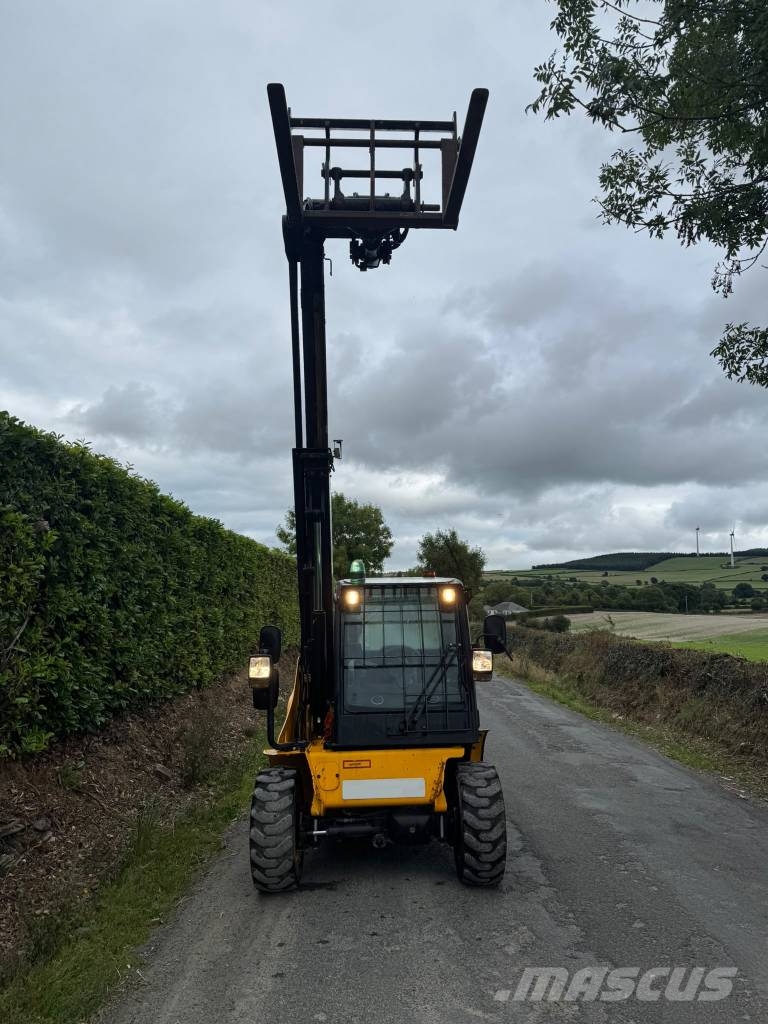 JCB 520-40 Телескопические погрузчики
