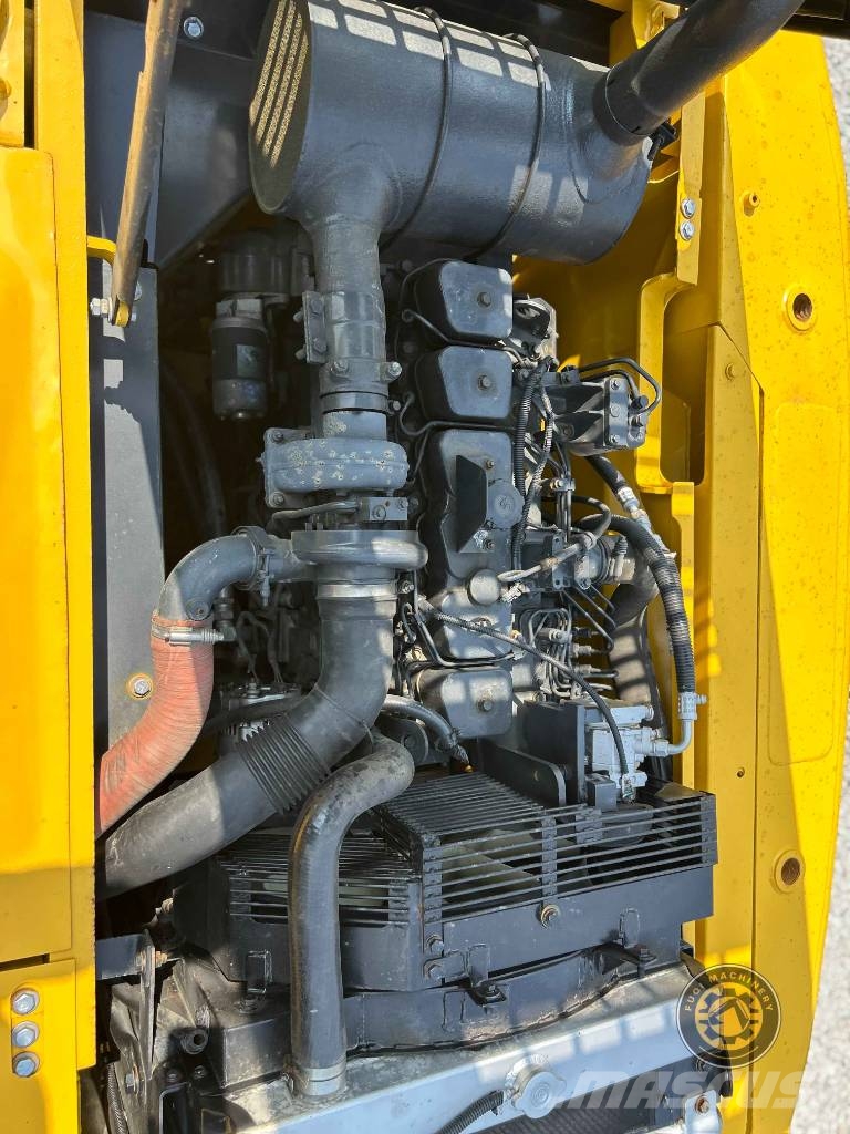 Komatsu PC200-7 履带挖掘机