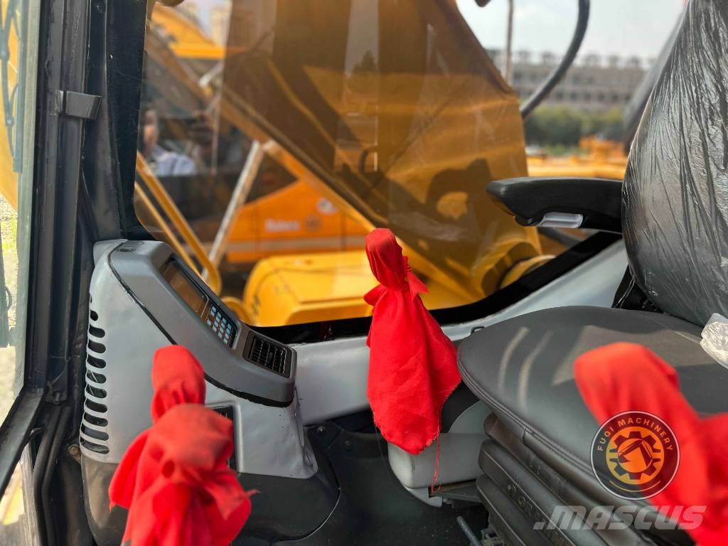 Komatsu PC200-7 履带挖掘机