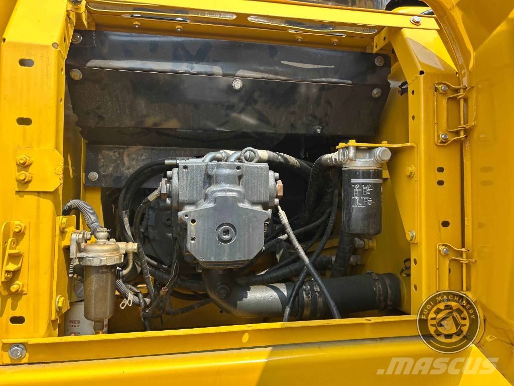 Komatsu PC200-7 履带挖掘机