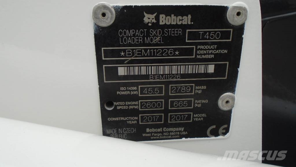 Bobcat T 450 لوادر انزلاقية التوجيه