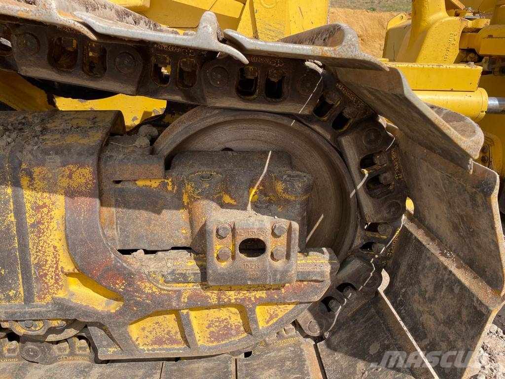 Komatsu D61PXi-24 Верижни булдозери