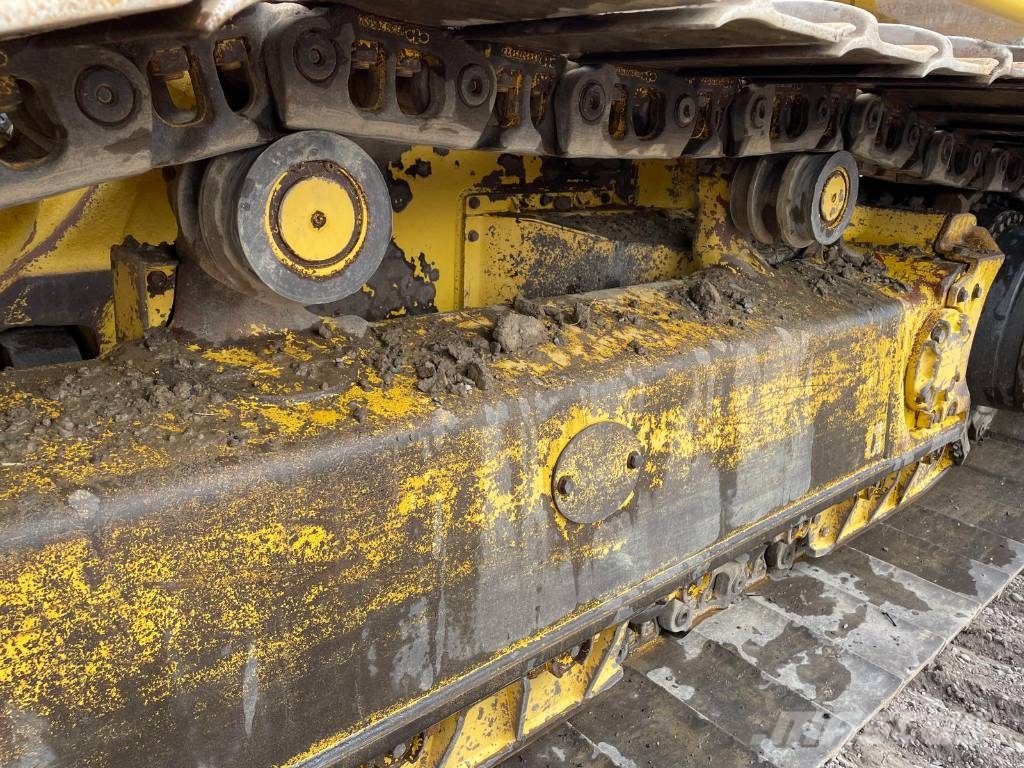 Komatsu D61PXi-24 Верижни булдозери