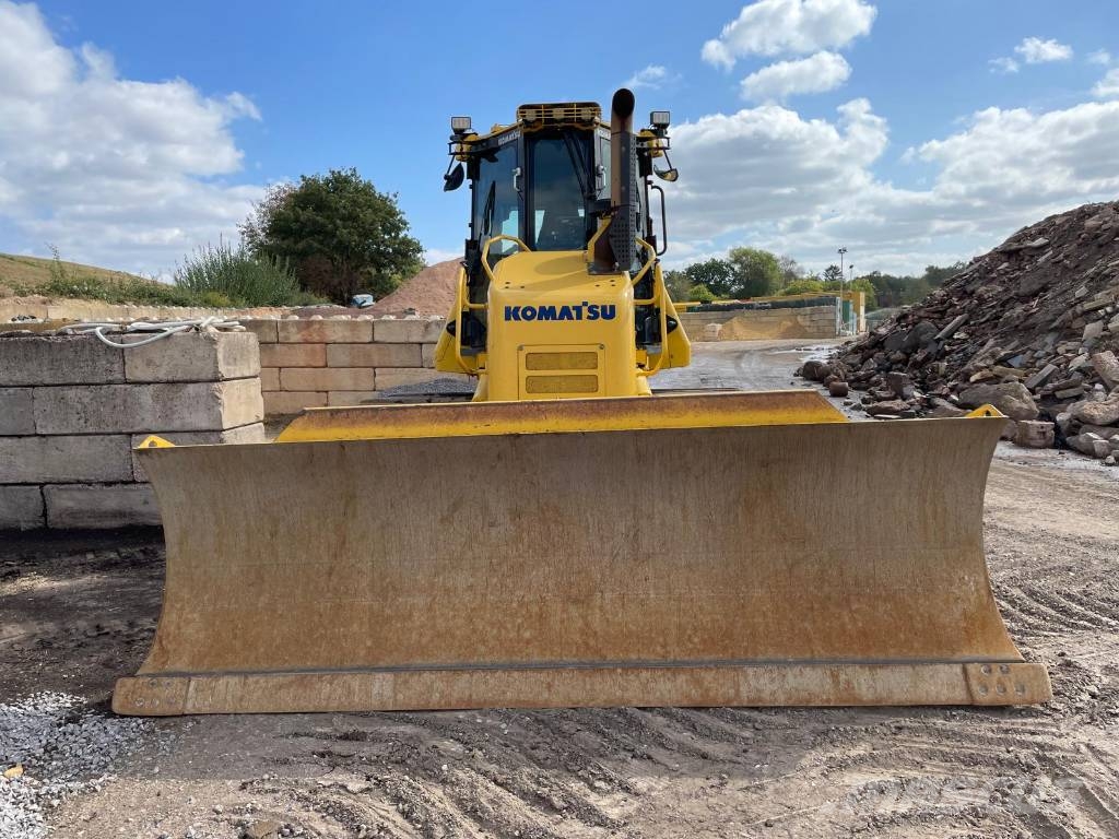 Komatsu D61PXi-24 Верижни булдозери