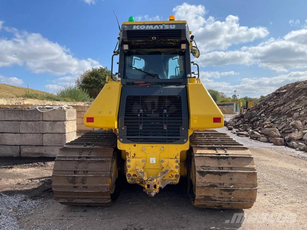 Komatsu D61PXi-24 Верижни булдозери