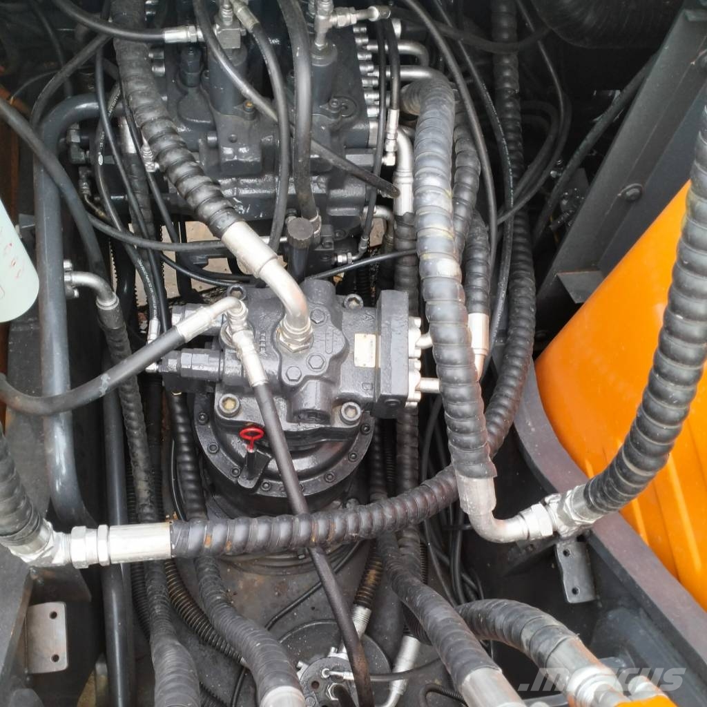 Doosan DX 225 大型油圧ショベル12t以上(パワーショベル・ユンボ)