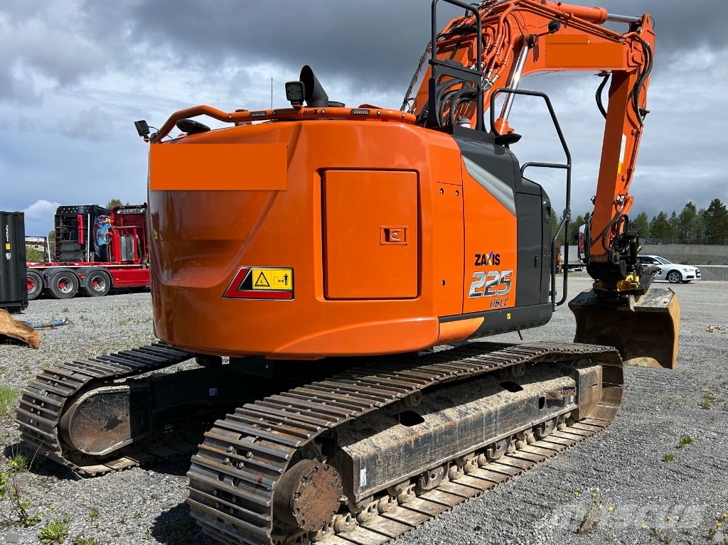 Hitachi ZX 225 USLC-7 Bandgrävare