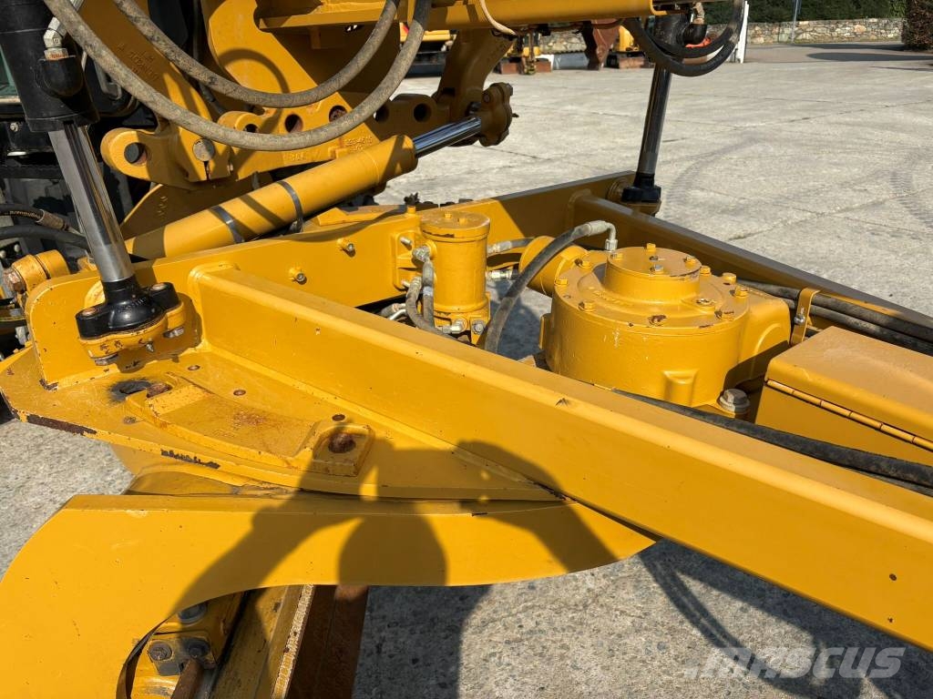 CAT 120 M 2 VHP PLUS Grader