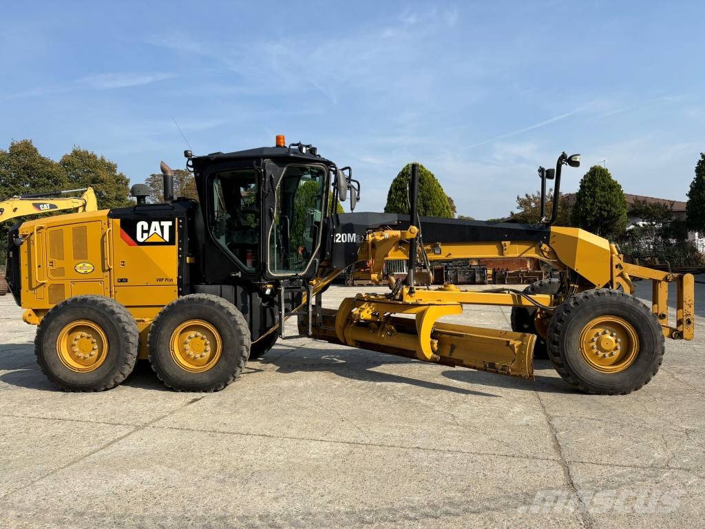 CAT 120 M 2 VHP PLUS Grader