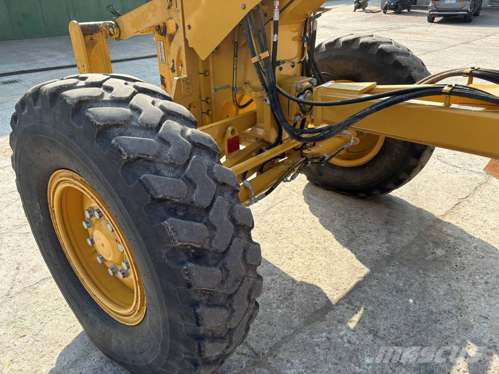 CAT 120 M 2 VHP PLUS Grader