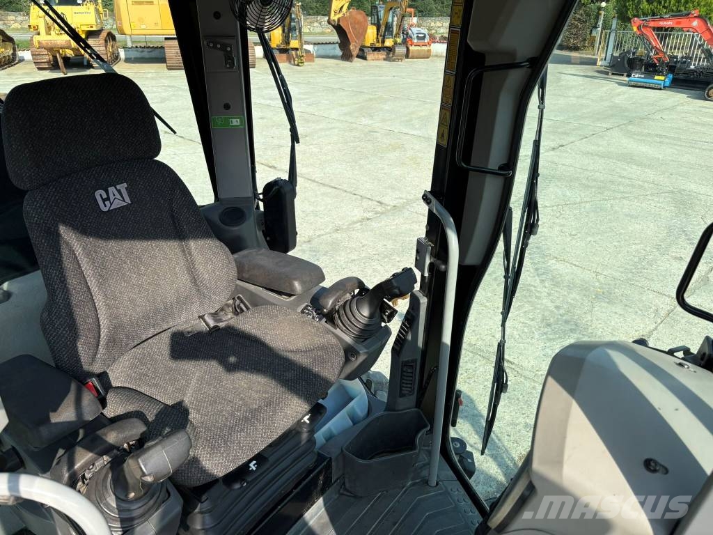 CAT 120 M 2 VHP PLUS Grader