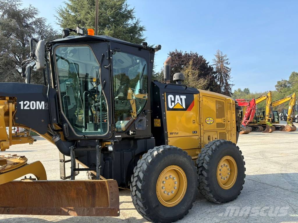 CAT 120 M 2 VHP PLUS Grader