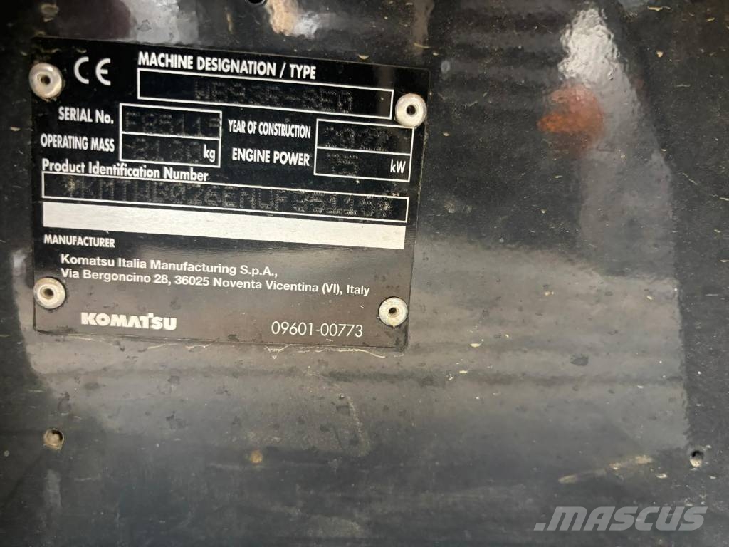 Komatsu WB93R-8E0 Utovarni rovokopači