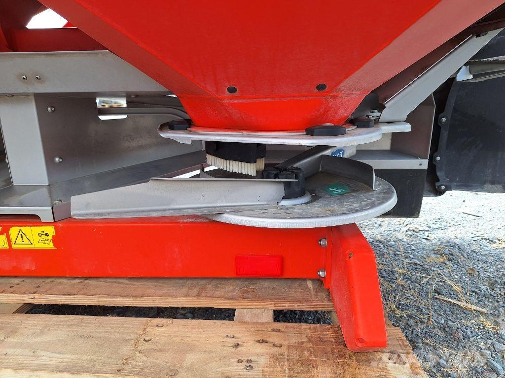 Kuhn Axis 40.1 w ISO Aplicatoare pentru îngrășăminte lichide